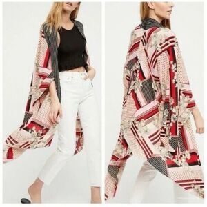 FREE PEOPLE Morning Glory
Printed Kimono Size O/S